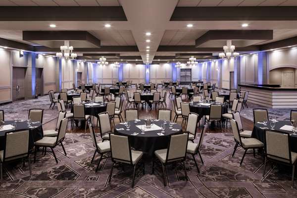  - Pomeroy Hotel & Conference Centre Grande Prairie