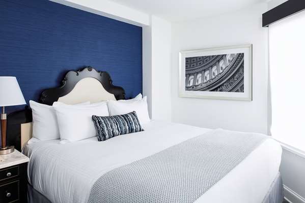 Suite - Phoenix Park Hotel DC