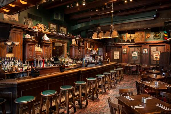 Bar - Phoenix Park Hotel DC