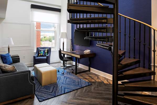 Suite - Phoenix Park Hotel DC