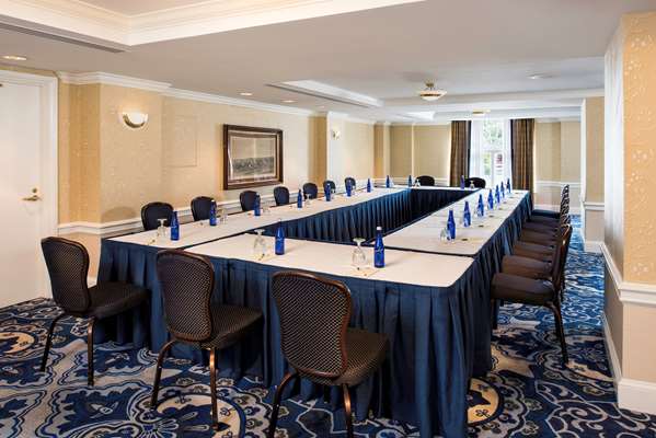  - Phoenix Park Hotel DC