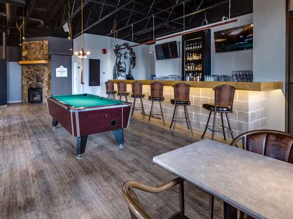 Bar - Heritage Inn Saskatoon