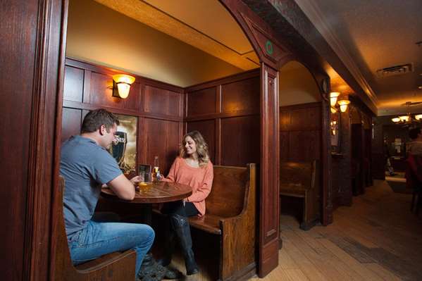 Restaurant - Parktown Hotel Saskatoon