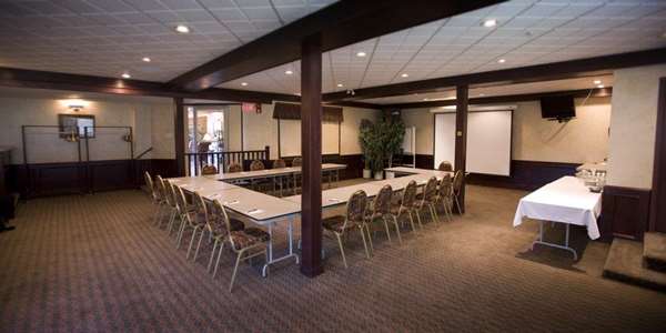  - Service Plus Inn & Suites Grande Prairie