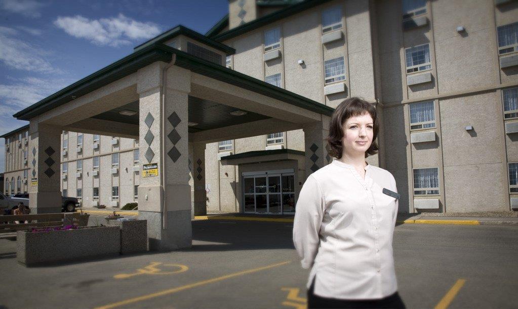 Service Plus Inns & Suites