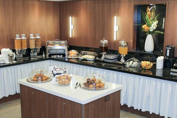 Restaurant - WelcomInns Boucherville