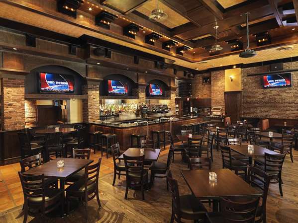 Restaurant - St Regis Hotel Vancouver