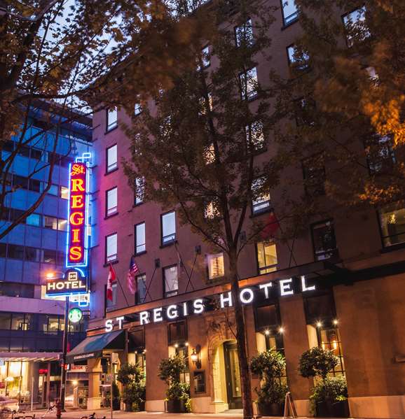 Exterior view - St Regis Hotel Vancouver