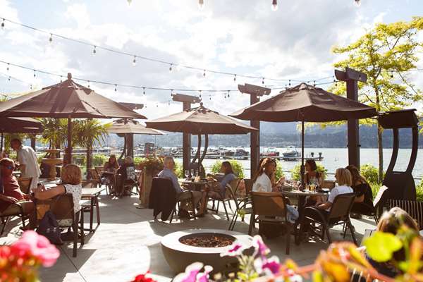 Restaurant - Manteo Resort Waterfront Hotel & Villas Kelowna