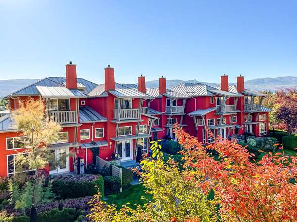 Exterior view - Manteo Resort Waterfront Hotel & Villas Kelowna