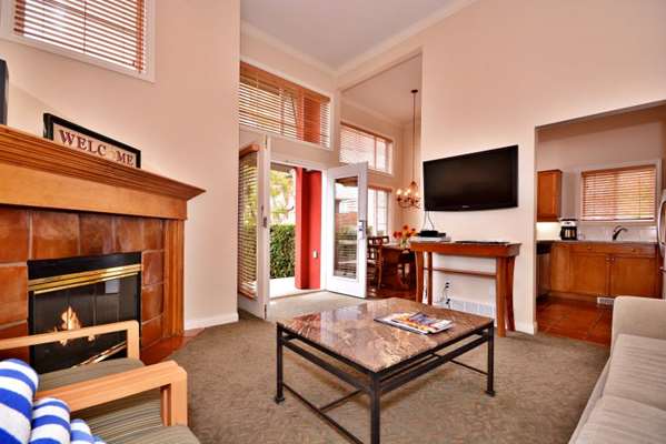 Suite - Manteo Resort Waterfront Hotel & Villas Kelowna