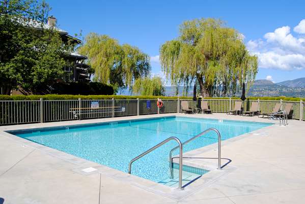 Pool - Manteo Resort Waterfront Hotel & Villas Kelowna
