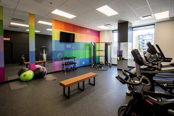 Fitness/ Exercise Room - ALT Hotel Quartier DIX30 Brossard