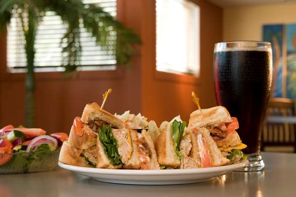 Restaurant - Franklin Suite Hotel Fort McMurray