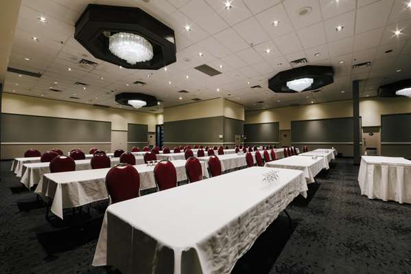  - Hotel Blackfoot Calgary
