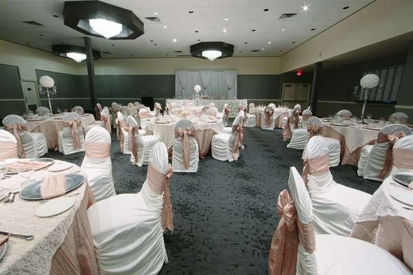  - Hotel Blackfoot Calgary