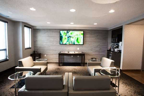 Bar - Hotel Blackfoot Calgary