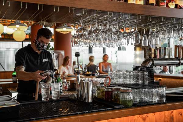  - Sidney Pier Hotel & Spa