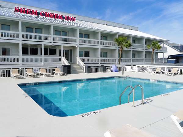 Pool - Shem Creek Inn Mt Pleasant