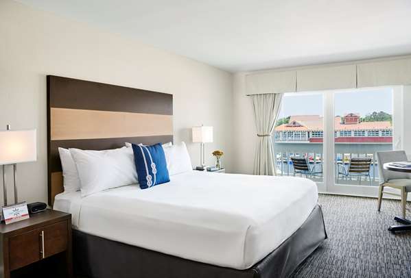  - Shem Creek Inn Mt Pleasant