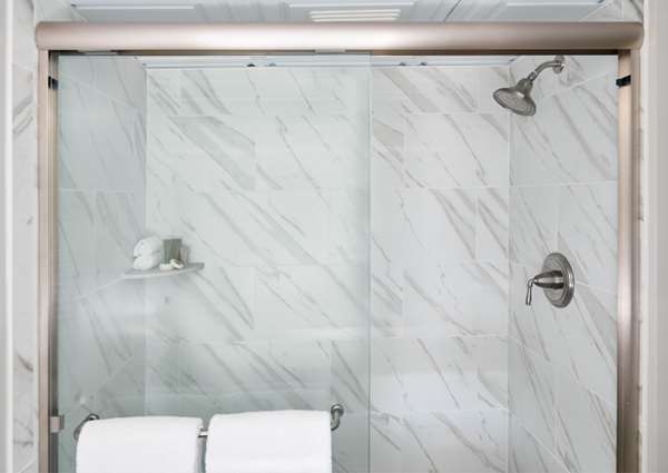  - Shem Creek Inn Mt Pleasant