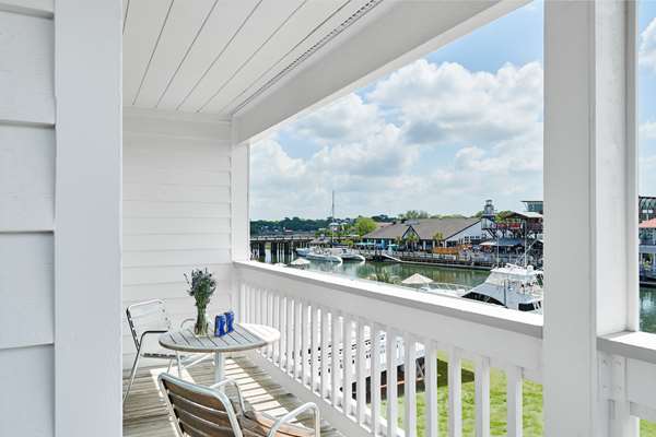  - Shem Creek Inn Mt Pleasant