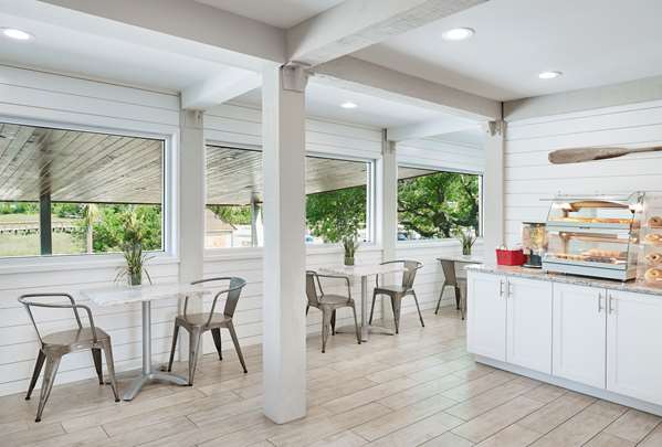 Restaurant - Shem Creek Inn Mt Pleasant