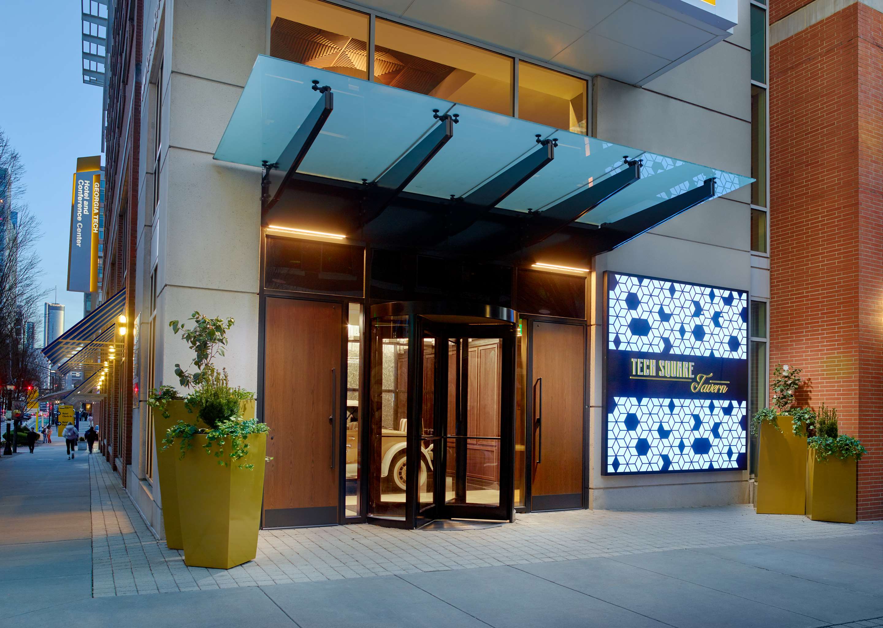 5th St Entrance