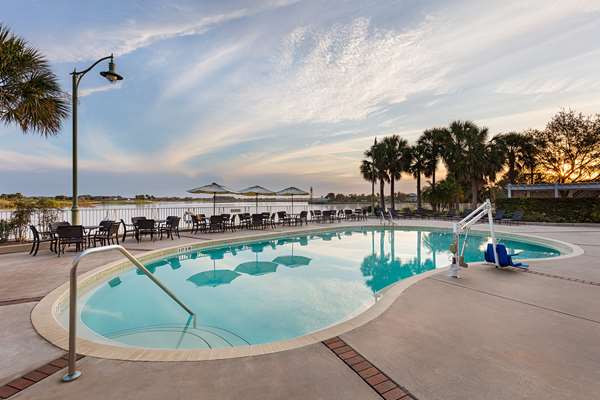 Pool - Waterfront Inn The Villages