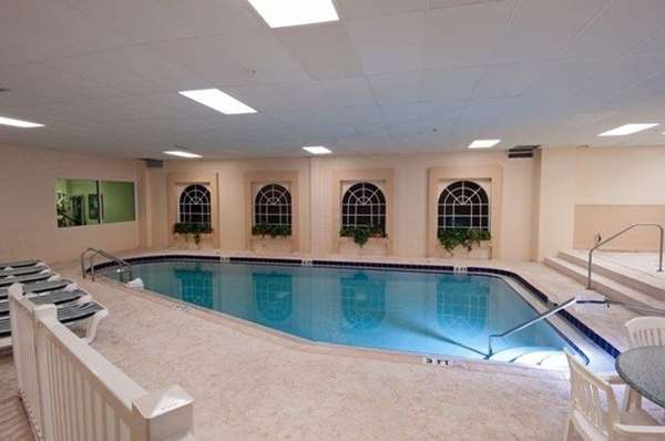 Pool - Royal Floridian Resort Ormond Beach