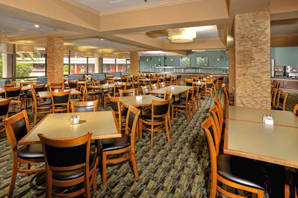 Restaurant - Rosen Inn at Pointe Orlando - I-4, Exit 74A
