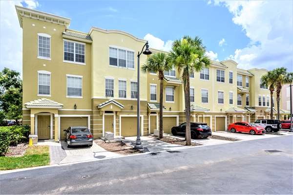 Exterior view - Vista Cay Resort by Millenium Orlando