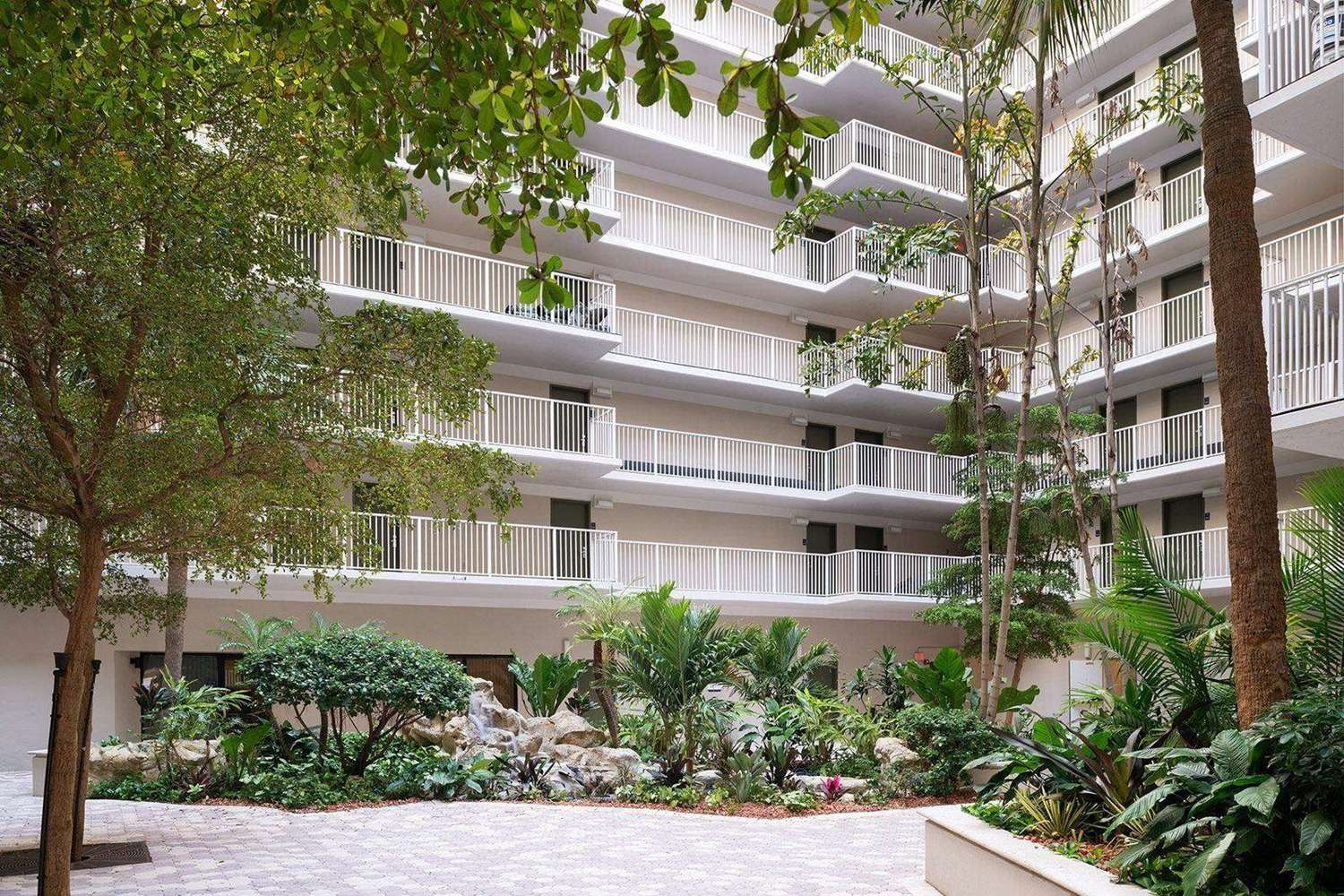 Avanti Palms Resort & Conference Center Orlando Exits 75A & 75B, FL See Discounts