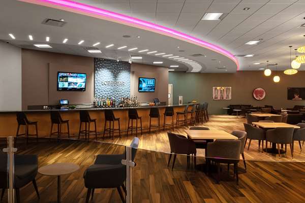  - Avanti Palms Resort & Conference Center Orlando - Exits 75A & 75B