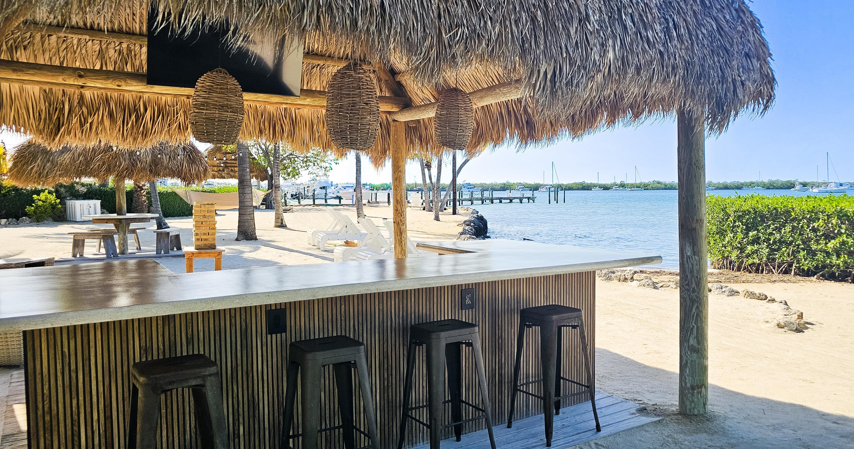 Bar | Coconut Palm Inn