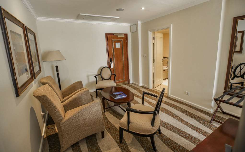 KIGALI SERENA HOTEL-guestroom-Guest Room,Suite,On-Site.jpg