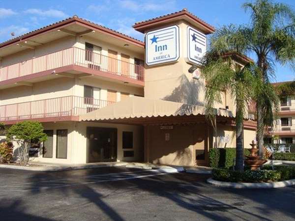 Exterior view - Inn of America Palm Beach Gardens - I-95, Exit 77