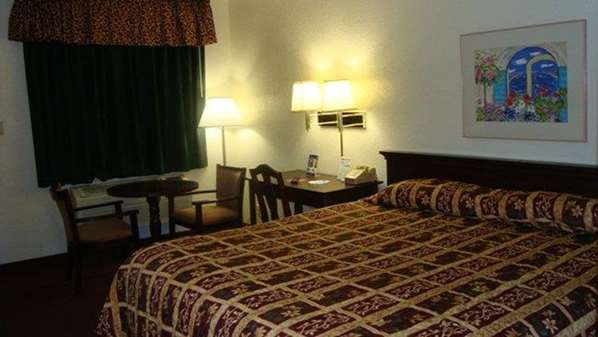  - Inn of America Palm Beach Gardens - I-95, Exit 77