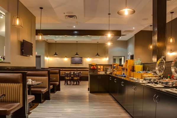 Restaurant - Peavine Inn & Suites High Prairie