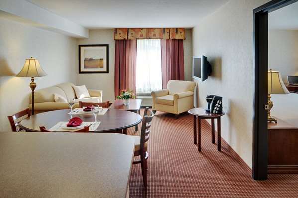 Suite - Pomeroy Inn & Suites Dawson Creek