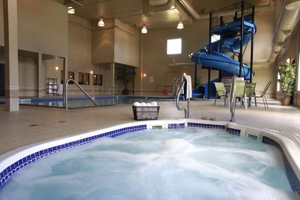 Pool - Pomeroy Inn & Suites Dawson Creek