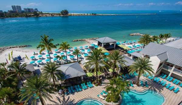 Pool - Shephard's Beach Resort Clearwater Beach