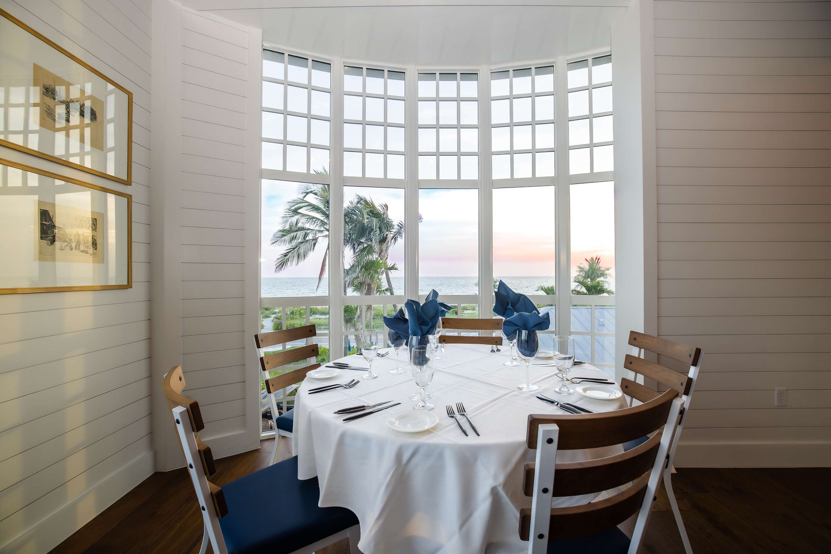 CrowsNest Restaurant | Tween Waters Island Resort & Spa
