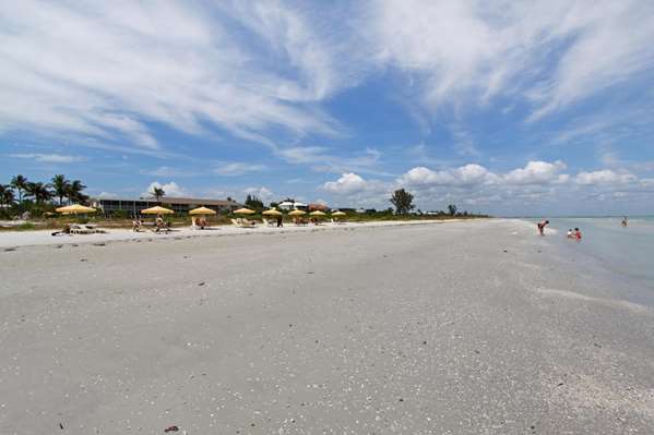 Beach - Sanibel's Seaside Inn Sanibel Island