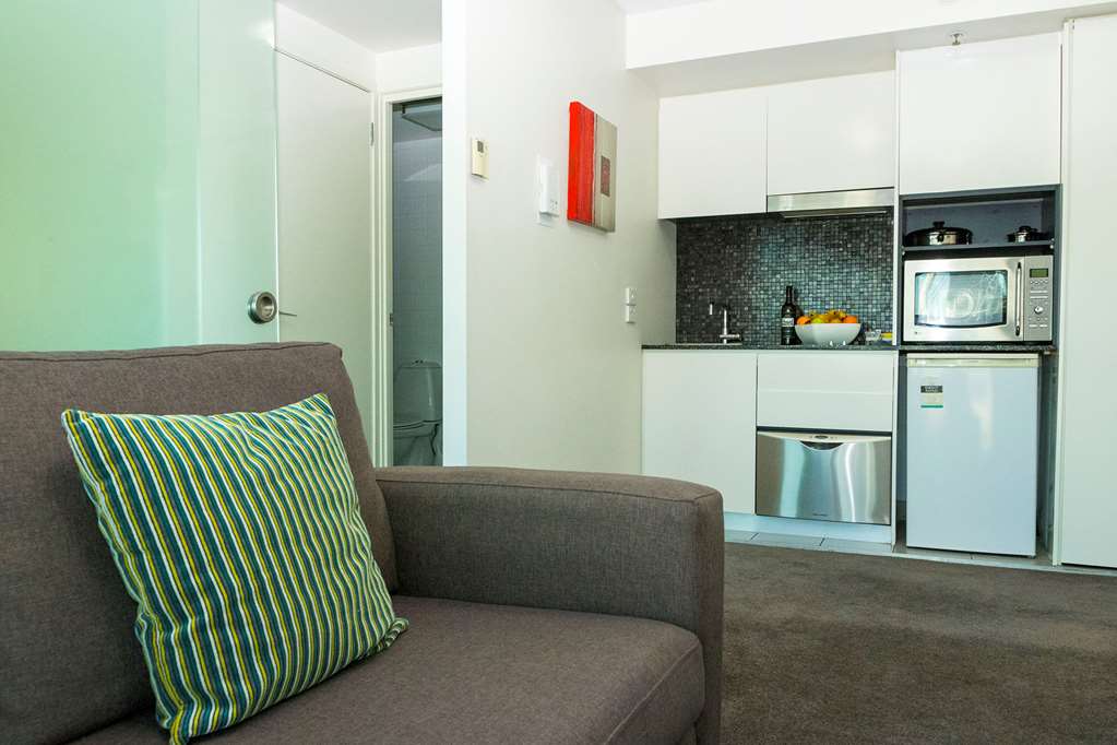 EVOLUTION APARTMENT HOTEL-guestroom-Guest Room,Suite,On-Site.jpg