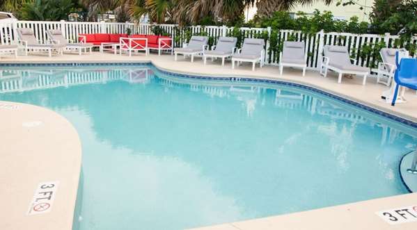 Pool - Royal Inn Beach Hotel Hutchinson Island