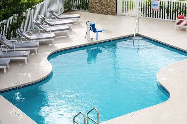 Pool - Royal Inn Beach Hotel Hutchinson Island