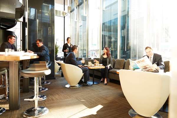 Bar - Hotel Le Germain Calgary