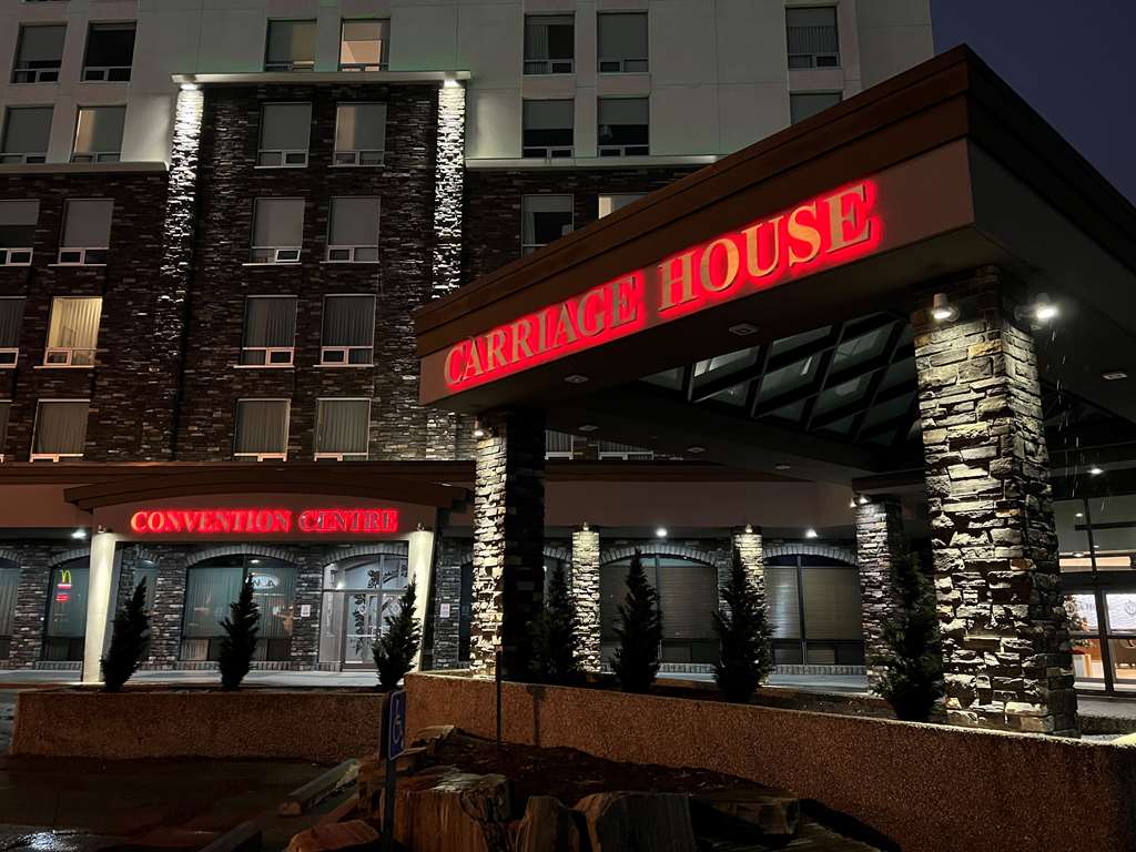 Carriage House Inn