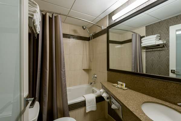  - Carriage House Inn Calgary